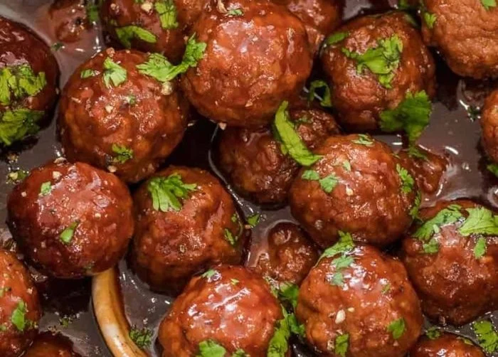 Grape Jelly Meatballs grape jelly meatballs Grape Jelly Meatballs