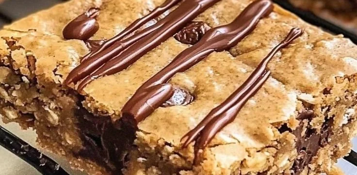 Healthy Peanut Butter Chunk Oatmeal Bars