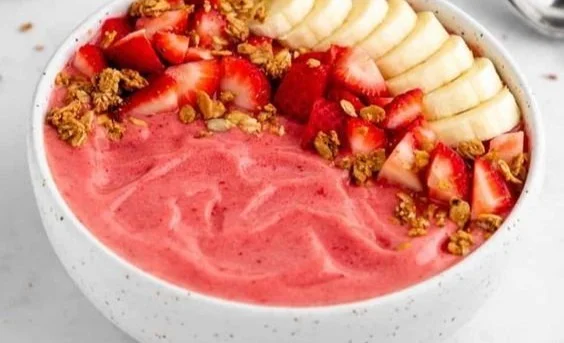 Strawberry Banana Smoothie Bowl