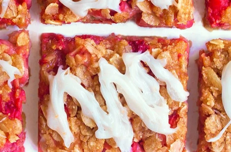 Healthy Strawberry Oatmeal Breakfast Bars