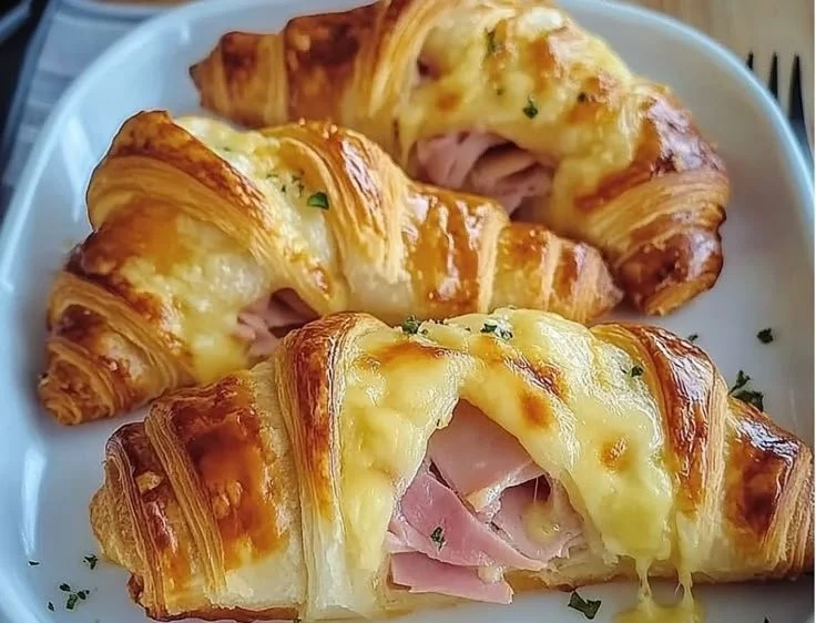 Baked Ham and Cheese Croissants