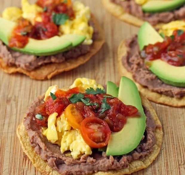 Vegetable Omelette with Oats and Greek Yogurt