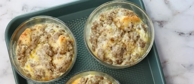 Biscuit & Gravy Breakfast Bowls Biscuit & Gravy Biscuit & Gravy Breakfast Bowls