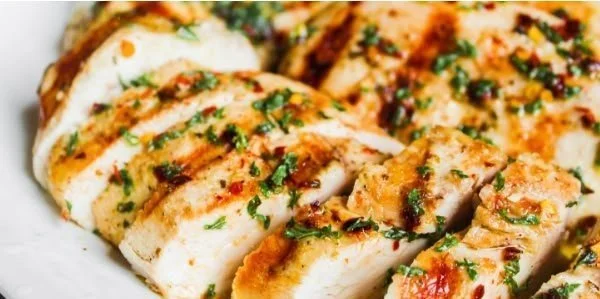 Delicious Italian marinated chicken ready to serve