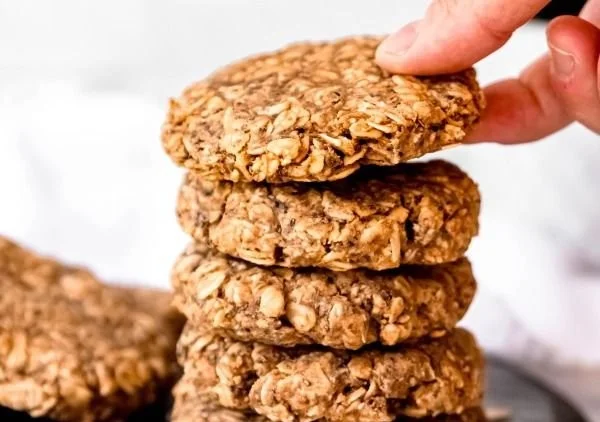 Simple Oatmeal Protein Cookies
